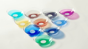 choosing colored contacts