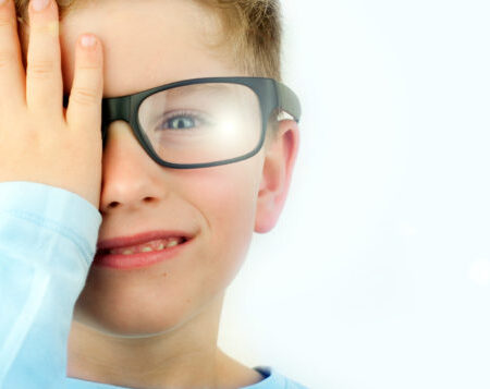 WARNING SIGNS YOUR CHILD MIGHT HAVE A VISION PROBLEM