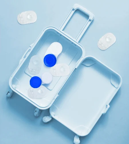 Traveling With Contacts: TSA Rules, Flying Dryness, and a Packing List