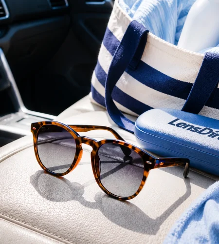 Can Heat Ruin Your Glasses? A Summer Storage Guide for Hot Cars, Beach Days, and Outdoor Trips
